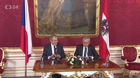 Mimořádné pořady ČT24 - TK prezidentů v Rakousku