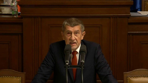 Mimořádná schůze Sněmovny o vyslovení nedůvěry vládě