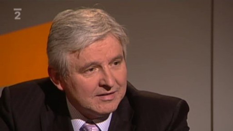 Kontexty - Penzijní reforma aneb Můžou Husákovy děti zestárnout?