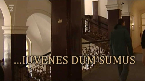 ...iuvenes dum sumus