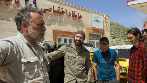 Žlutou žábou až do Mongolska - 5/12 Od totality k absurditě