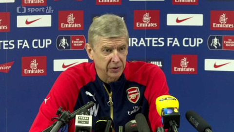 Arsenal TV - Tisková konference s trenérem Arsenalu Arsenem Wengerem