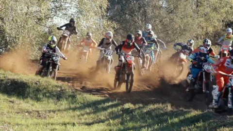 Svět motorů - MM ČR v motokrosu Petrovice