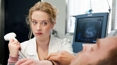 Deník doktorky - 3/8 Proboha! Můj muž mě viděl nahou