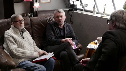 Třistatřicettři - Smrt a kniha