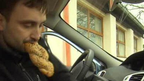 Stop - Věnujte se řízení