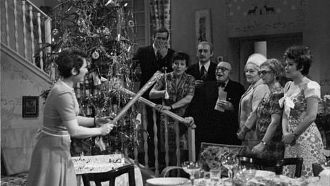 Taková normální rodinka - 8/8 Dáreček