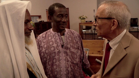 Noví sousedé - 7/9 Jen jeden bůh