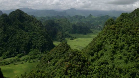Dobrodružství vědy a techniky - Chráněni džunglí - národní park Pu Mat
