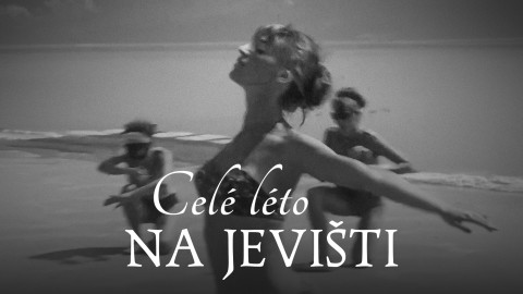 Celé léto na jevišti