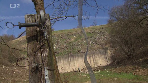 Nedej se! - Hlavou proti zdi