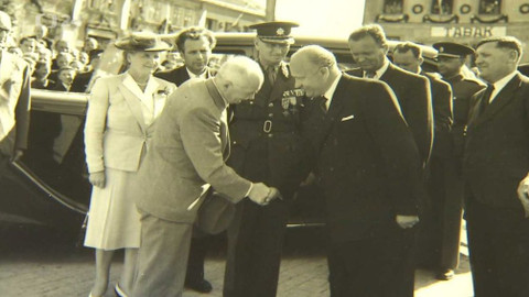 Třetí republika - 10/10 Kupředu levou - ale kterou?