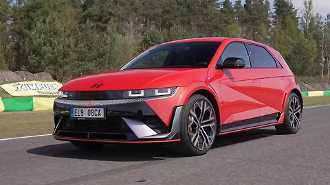 Auto moto svět - Auto moto test