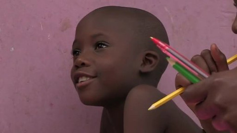 Proč chudoba? - Finding Josephine / Hledá se Josefina (Tomas Sheridan / Uganda & Velká Británie)