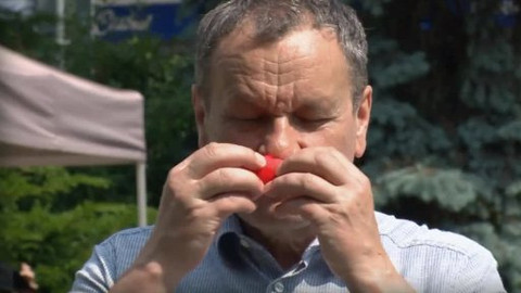 Možná přijde i charita - Osobnosti pomáhají