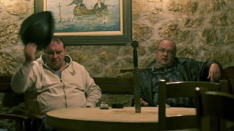 Český žurnál - Obnažený národ – Čepica dolu