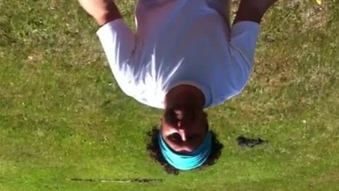 Pečený sněhulák - Roman Mrázik se před každým natáčením koncentruje tzv. levitační meditací