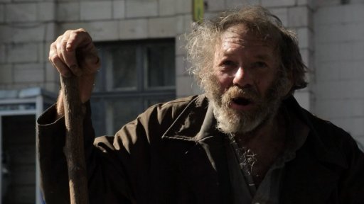 Český žurnál - Vystřižená scéna – Bezdomovec