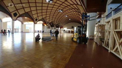 Zlatý podraz - Jak se stavěla hala