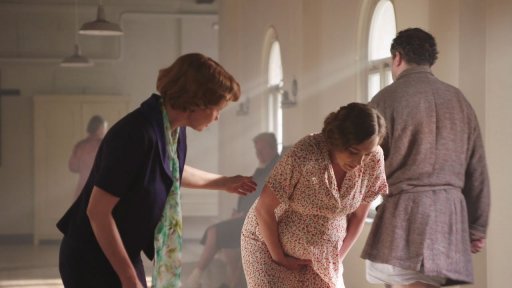 První republika - Příchod do porodnice