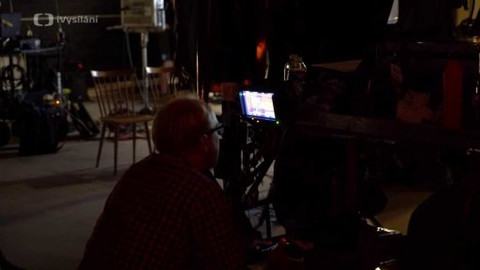 Na střeše - Pohled do zákulisí – noc v ateliéru