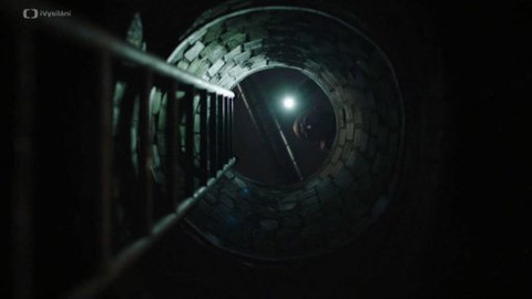 Zkáza Dejvického divadla - Dráteníkova kritika