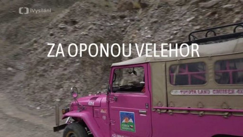 Za oponou velehor - Tři životy horolezkyně Diny Štěrbové - Trailer