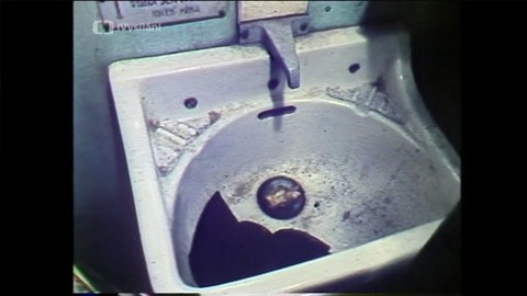 Redaktoři - Redaktoři: Jiří Hrabovský – Vandalismus ve vlacích