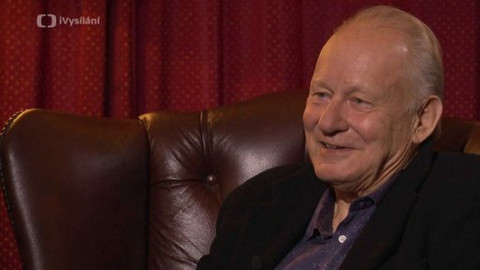 Na plovárně - Stellan Skarsgård (English version)