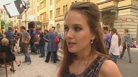 Nevinné lži - Reportáž z natáčení filmu Iris rebeluje