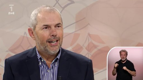 Na plovárně - Marek Eben v pořadu Sama doma