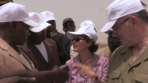 Proč chudoba? - Whose Land (Hugo Berkeley & Osvlade Lewat / Mali)