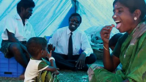 Proč chudoba? - Wilbur Goes Poor: Episode 1 (Adrien Roche / Indie)