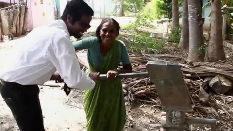 Proč chudoba? - Wilbur Goes Poor: Episode 2 (Adrien Roche / Indie)