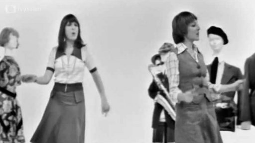 Martha a Tena Elefteriadu: Ať se múzy poperou