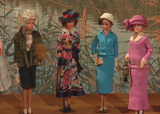 Kroje a kostýmy šité na panenky barbie