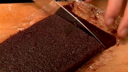 Kanapka s pomazánkou z tresčích jater a octovým želé