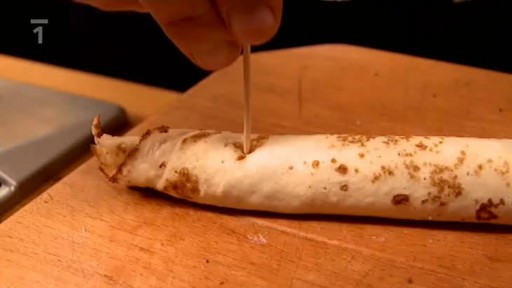 Minipalačinky plněné žervé s kaviárem