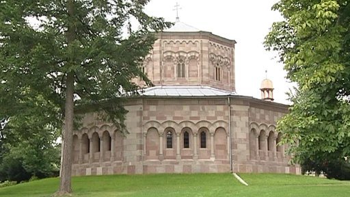 Skončila rekonstrukce hrobky Harrachů