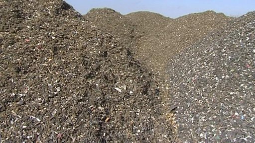 Úřadům se nedaří zlikvidovat skládku v Libčevsi na Litoměřicku