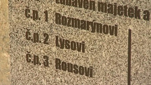 V obci Lhotka u Tasova dnes instalovali památník místním vystěhovaným sedlákům