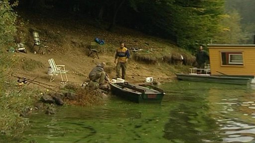 Neukázněných rybářů s povolenkou je víc než pytláků