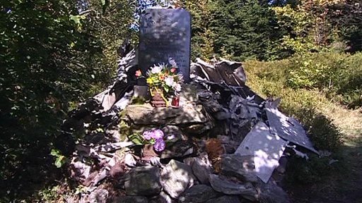 Památník Mohyla letců na Ještědském hřebeni se stal terčem zlodějů