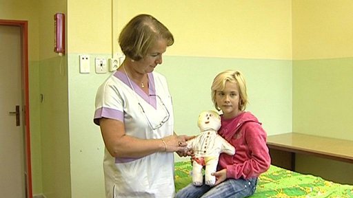 Bílá panenka - speciální lék na dětský smutek, strach i bolest