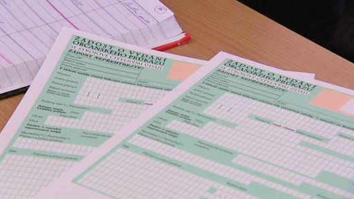 Pro občanské průkazy budou muset lidé od nového roku jezdit do bývalých okresních měst