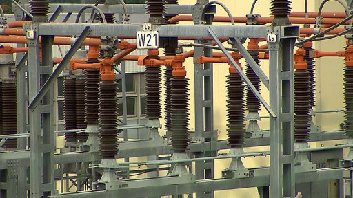 Elektřina domácnostem příští rok zdraží v průměru o tři a půl procenta.