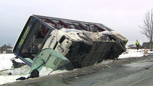 Dva a půl roku vězení pro řidiče kamionu, který zavinil únorovou srážku s autobusem u Tuchlovic na Kladensku