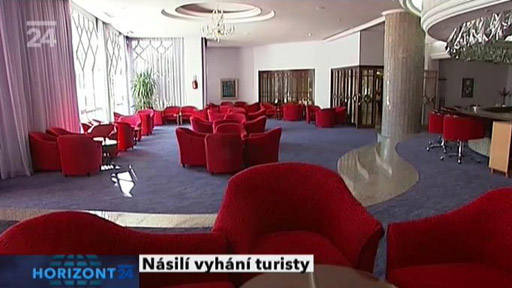 Násilí vyhání turisty