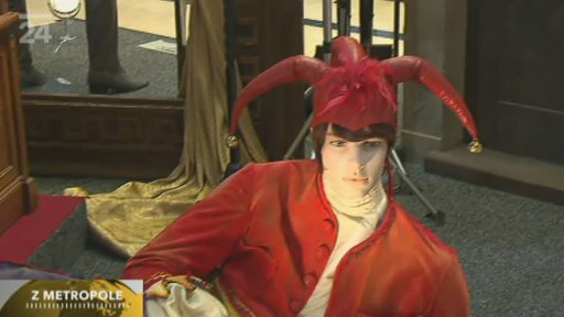 Výstava "Svět příběhů a fantazie" a socha vytvořená z autobusu