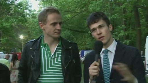 Zoom: Charlie Straight - School Beauty Queen